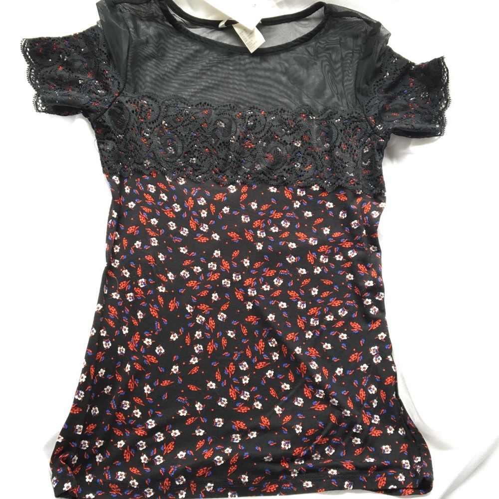 NWT H&M FLORAL LACE AND MESH TEE XS